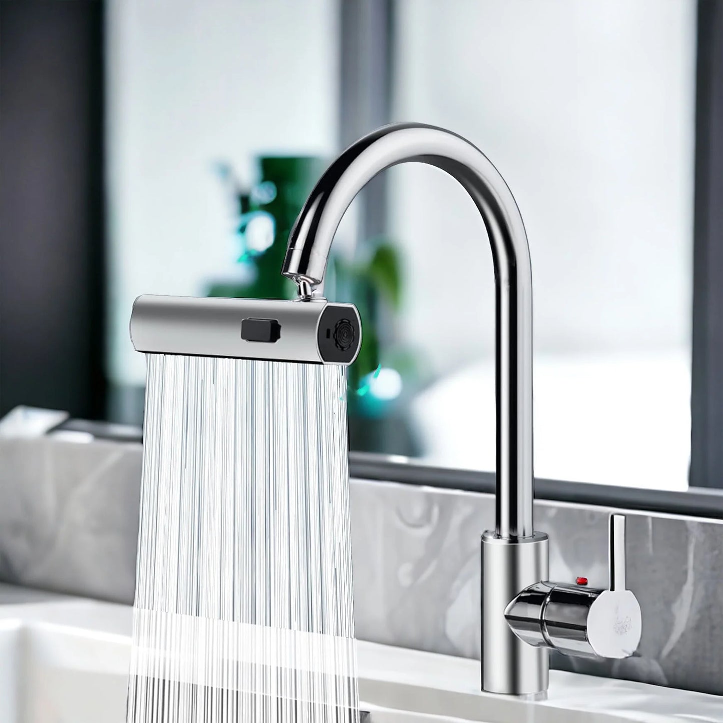 360° pasukamas čiaupo antgalis su 4 purškimo režimais – taupesnis ir galingesnis plovimas