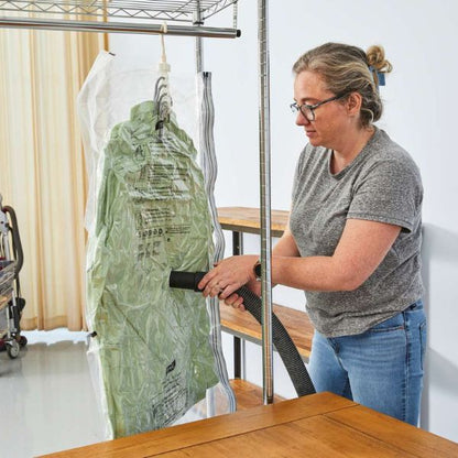 Pakabinami vakuuminiai drabužių maišai (4 vnt.) – sutaupykite vietos ir apsaugokite rūbus