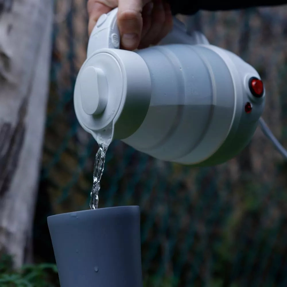 Sulankstomas elektrinis virdulys – karštas vanduo bet kur ir bet kada